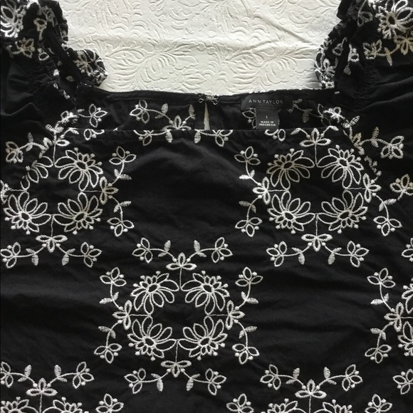 Ann Taylor cotton embroidered top - Picture 2 of 3